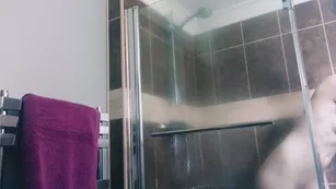 helen 28 05 2018 9869408 Hidden Camera Spy on me whist I take a hot steamy shower шоу чат реальный порно