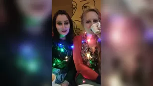 ellyraine_It's thedailyraine and festiveupdates42_9955735 шоу чат реальный порно