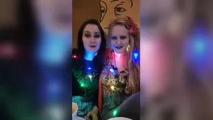 ellyraine_It's thedailyraine and festiveupdates42_9955735 шоу чат реальный порно