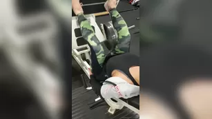 yourstep mom_Little leg press action_9407738 шоу чат реальный порно