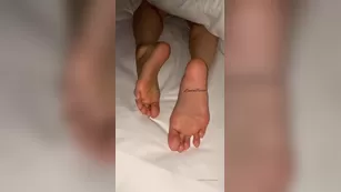 lindabooxo sleepy feet part ii шоу чат реальный порно