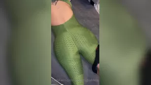 mrsnikkigoddess watch me get massaged and touched everywhere sexy booty bouncing legs spread unlock th шоу чат реальный порно