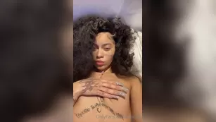 ayleksx they lil but he still gonna suck on them шоу чат реальный порно