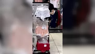 MoonLighty _2006052821_My_boyfriend_teasing_me_with_my_new_toy Video шоу чат реальный порно