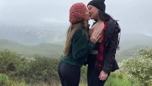 whitneywrightxxx_Fun with Abigail Mac on a hike_15579914 шоу чат реальный порно