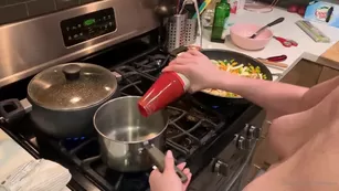 jadebaker cooking голая для your pleasure i know how much вас guys love watching me cook наслаждаться thi шоу чат реальный порно