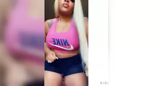 weloveriri wanna just bite it шоу чат реальный порно