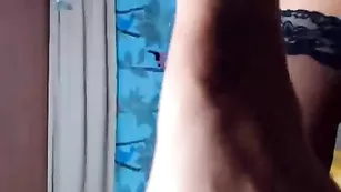 Шикарная BlackFox заглатывает страпон