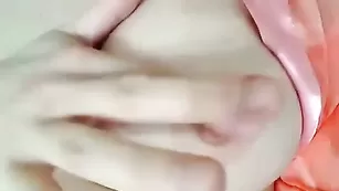 Рыжая шмара xdianax заценила бритую письку