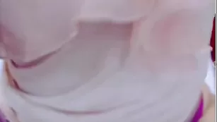 Сочная самка divinangel соблазняет большой попкой