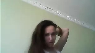 Очаровательная Escobaria обнажает большие сиськи