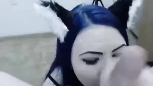 Jessakittenделает минет и лижет яйца