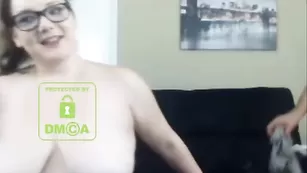 Толстая брюнетка Jasonderlin сосет член