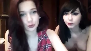 Обнаженные девочки sailorwhore мастурбируют пизду