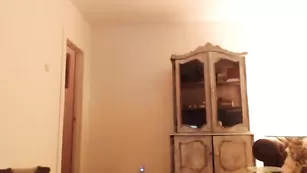 Божественная SexySabotage частично раздевается