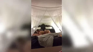 Plum teen стриптиз snapchat бесплатное