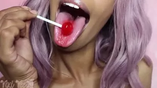 Vixi Vee longue long tongue mouth fetish | ManyVids Бесплатное Реальный Порно Реальный Секс 1