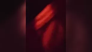 Candie Cane convention center loading dock area pee | ManyVids Бесплатное Порно Videos