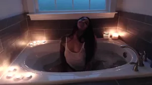 Alexis Zara Bath Время Wet Titty Дразнит | ManyVids Бесплатное Порно Livesex1