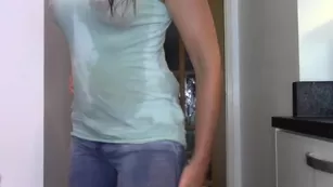 Eva Marie88 peeing jeans feels amazing 2018_07_30 | ManyVids Бесплатное Порно Videos