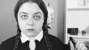 Honey BunTV Teen Wednesday Addams Needs Her Toy | ManyVids Бесплатное Порно Videos