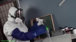 Maggie green cleaning and cumming gas mask 2017_06_21 | ManyVids Бесплатное Порно Livesex1