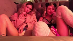 Elissa25_ Oily Anal MFC Cumshow w/ Дилдо