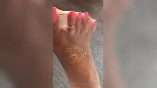 tatianasnaughtytoes 26 11 2020 ThrowBackThursday 2018 08 05 HotPink Pedicur шоу чат реальный порно