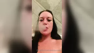 sincitysinead 27 01 2021 Joints and baths two of мой three favourite things шоу чат реальный порно