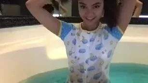 Mila_Poonis hotel bathroom - MFC bathing cam реальный секс