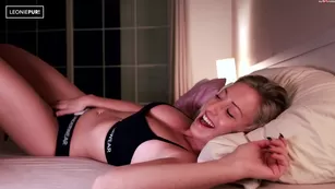 Leonie pur Ganz privates Handy-Video nur fuer dich реальный порно реальный секс
