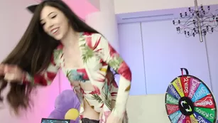 lilcanadiangirl trying_on_clothes_and_tentacle_facial_live_show_59_25mins_-this_is_a_long_one_d_i_try_on_a шоу чат реальный порно реальный секс