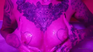 leighravenx Happy October I'm celebrating with a hot bubble bath шоу чат реальный порно