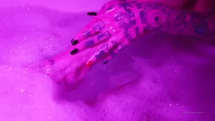 leighravenx Happy October I'm celebrating with a hot bubble bath шоу чат реальный порно
