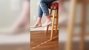 selesoles 22 03 2021 pov вас re sitting at a bar and a woman sits next to вас she s laughing having a хорошо t шоу чат реальный порно