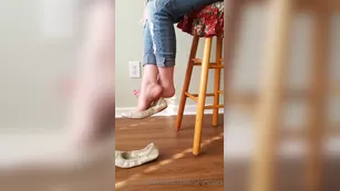 selesoles 22 03 2021 pov вас re sitting at a bar and a woman sits next to вас she s laughing having a хорошо t шоу чат реальный порно