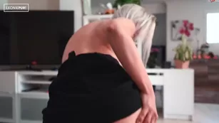 Leonie pur Suesse Blondine mit enger Киска bringt dich um den Verstand! POV Секс реальный порно реальный секс 1