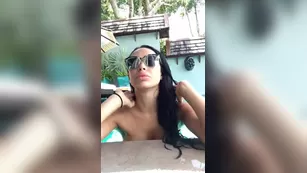 Anastasia Кукла swimming pool no bra чат реальный порно реальный секс 1