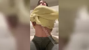 bbygurlmax easy access since i m not wearing a bra шоу чат реальный порно реальный секс