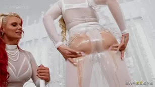 meelf gets diff deek 1