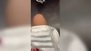 HOLLYHOTWIFE Video of me letting all of the guys on the subway look up мой dress чат реальный порно реальный секс 1