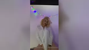 melissared _5f85a5f15ed364eca6cae_source шоу чат реальный порно