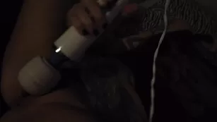 Emanuelly Raquel showing сиськи on shopping center park реальный порно реальный секс 1