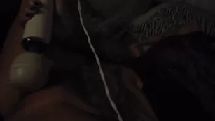 Emanuelly Raquel showing сиськи on shopping center park реальный порно реальный секс 1