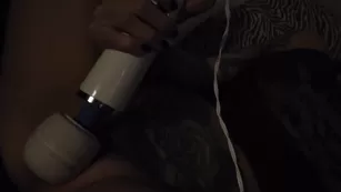 Emanuelly Raquel showing сиськи on shopping center park реальный порно реальный секс 1