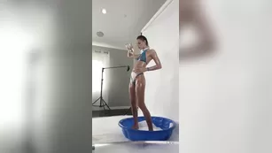 emmahixofficial bts_all_oiled_up_from_my_latest_shoot_send_me_a_sexy_tip_in_the_dm_for_the_full_video_when шоу чат реальный порно реальный секс 1