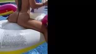 fany shark чат реальный swimming video просочившийся