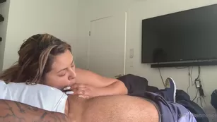 queenmonica Giving him head this morning шоу чат реальный порно