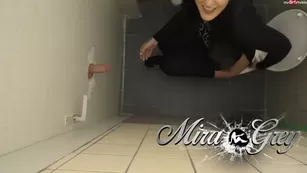 Mira Grey Первый Glory Hole Schlammschieben Fickmaul реальный порно реальный секс 1