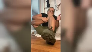 Puerto Rican footjob JOI 1